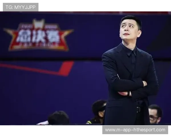 杨鸣称质疑从未停 球员们保持冲劲，杨鸣的球赛